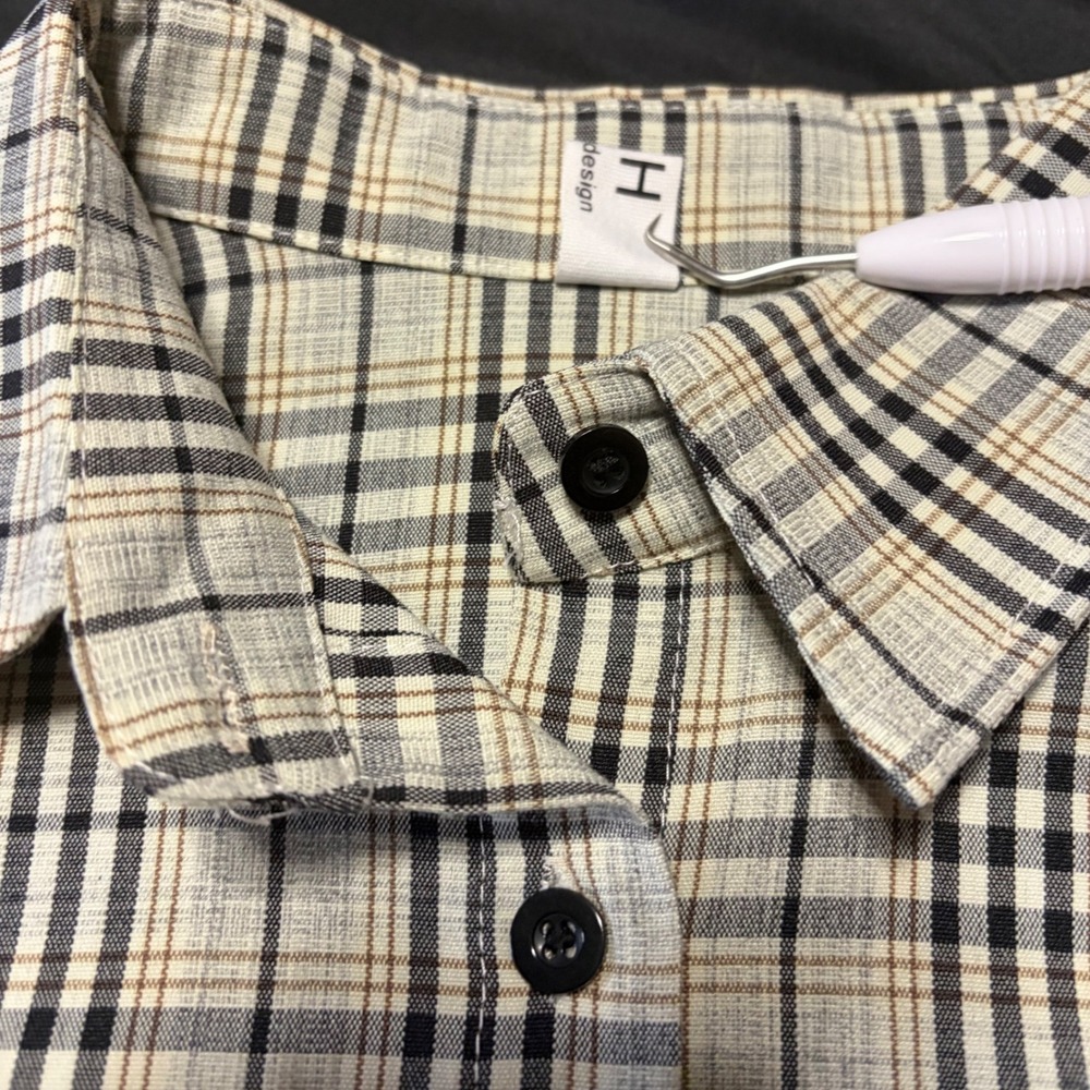 Plaid Cropped Shirt Neutral Check Boxy Button Up Y2K Grunge Aesthetic Sz S EUC - Picture 4 of 8